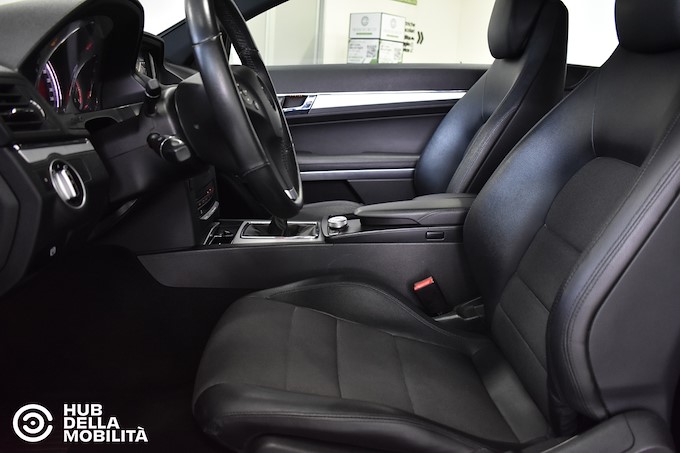 MERCEDES-BENZ E 220 CDI Coupé BlueEFFICIENCY Avantgarde